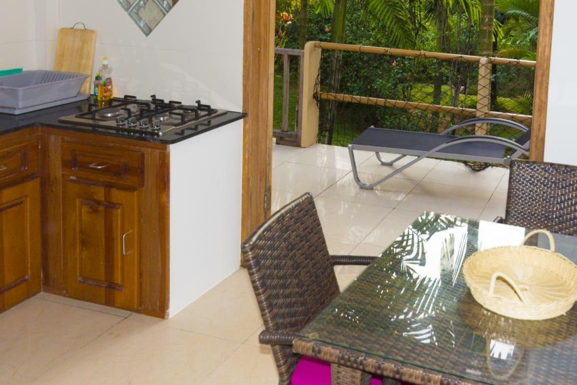 La Batie Selfcatering Apartment Beau Vallon  Kültér fotó