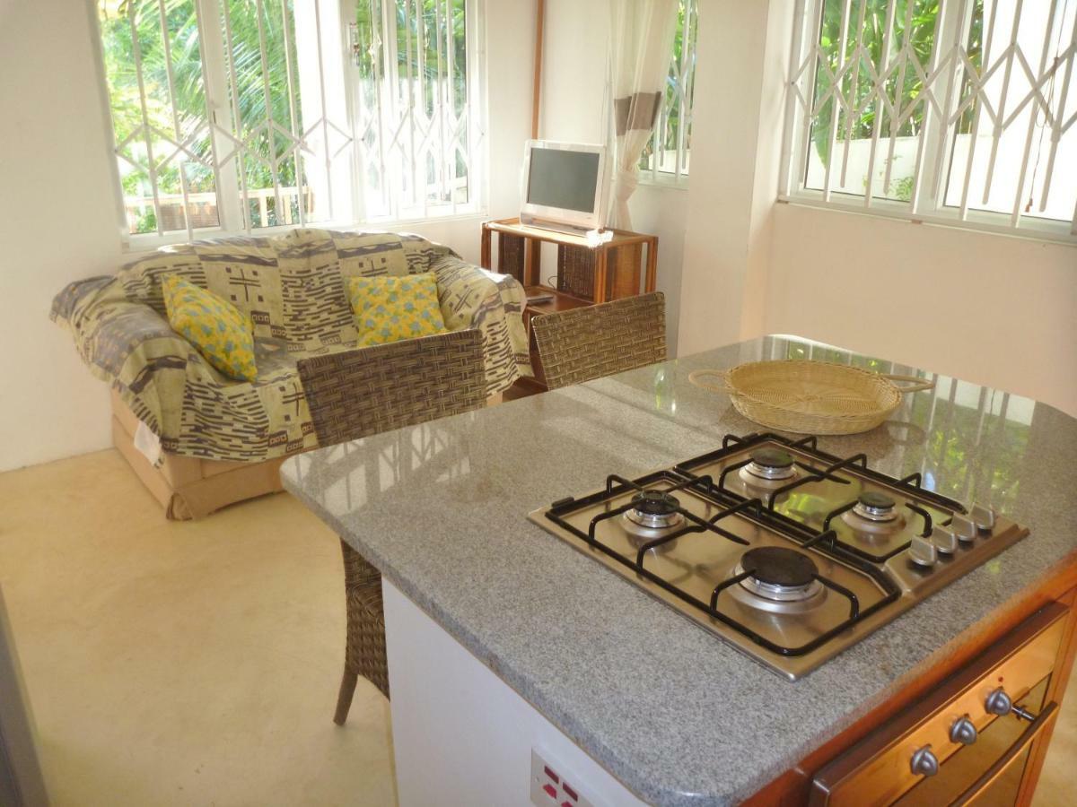La Batie Selfcatering Apartment Beau Vallon  Kültér fotó