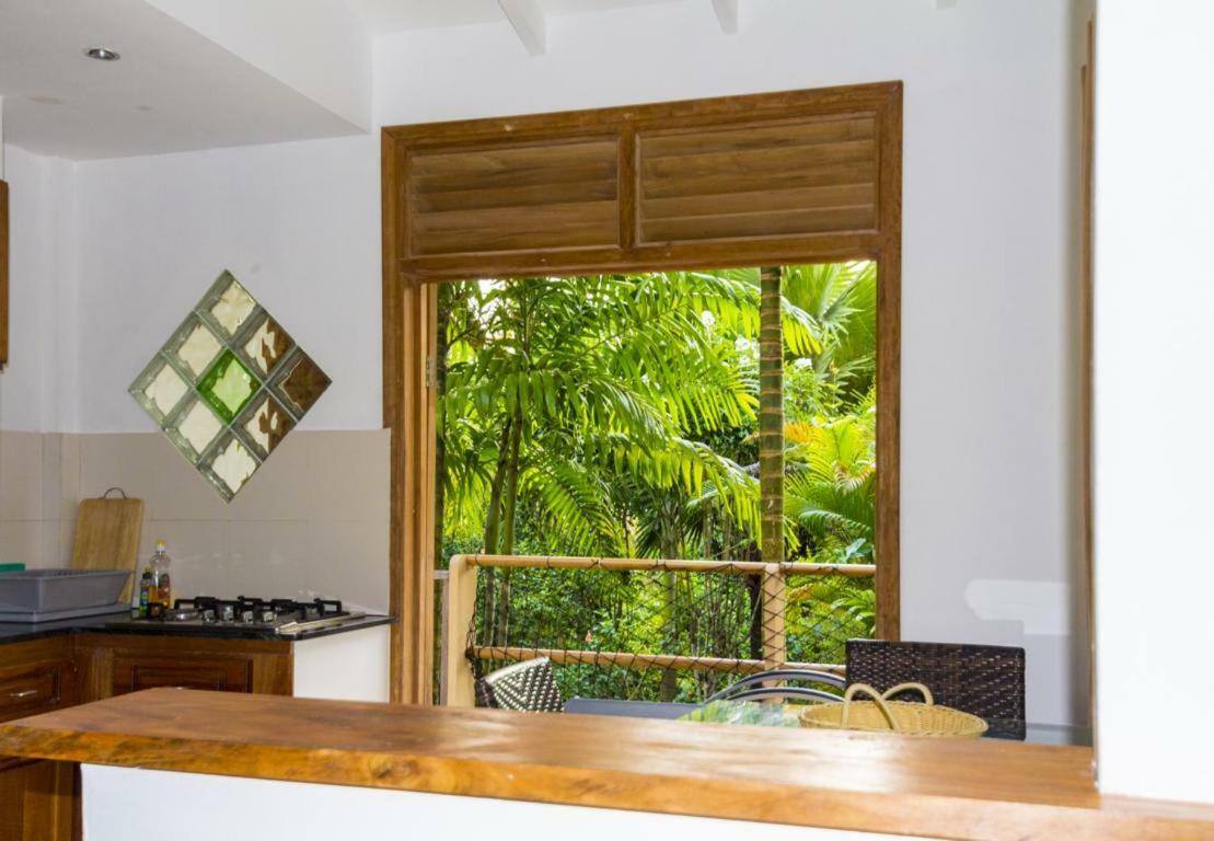 La Batie Selfcatering Apartment Beau Vallon  Kültér fotó