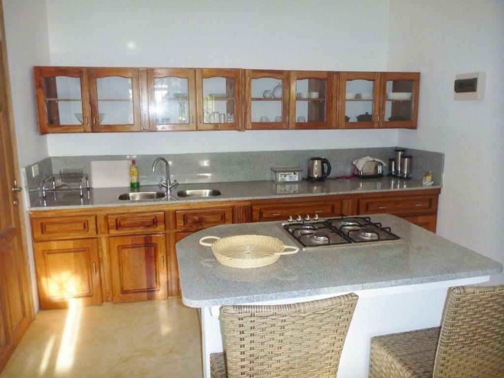 La Batie Selfcatering Apartment Beau Vallon  Kültér fotó